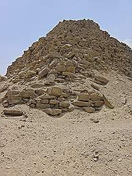 De piramiden van Abu Sir - de piramide van Sahure