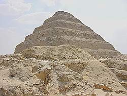 De trappiramide in Saqqara - klik op foto voor reportage