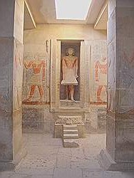 Saqqara - beeld opgegraven bij de piramide van Titi