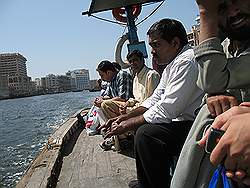 Dubai City - de Creek; op een veerbootje