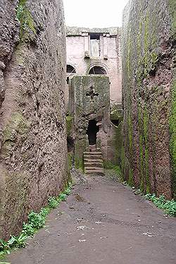 Lalibela - kerk, uitgehouwen uit de rotsen