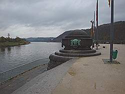 Koblenz - Deutches Eck, daar waar de Moezel en de RIjn samenstromen
