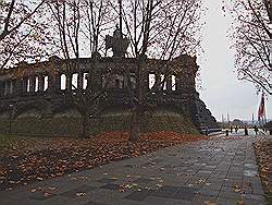 Koblenz - monument ter nagedachtenis aan keizer Wilhelm 1