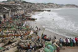 Cape Coast - kasteel; uitzicht op vissersdorp