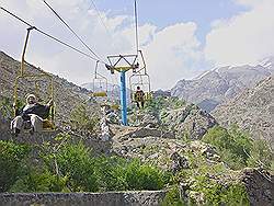 Darband street - met de stoeltjeslift naar boven