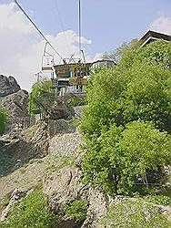 Darband street - met de stoeltjeslift naar boven