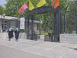 Het Niavaran paleis - de ingang