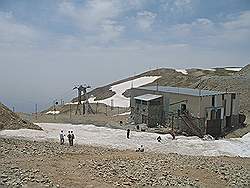 Tochal tele cabin - station 7 op 3750 meter hoogte