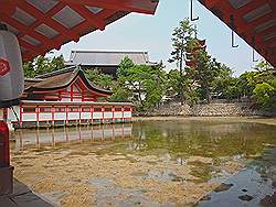 Miyajima - Itsukushima tempel; deze keer in het water