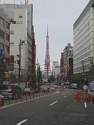 Tokio - Roppongi; in de verte de Tokyo Tower