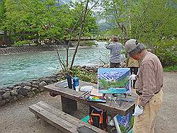 Kamikochi - mooi natuurgebied; schilderen is hier een erg populaire bezigheid