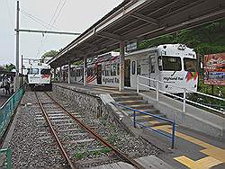 Kamikochi - station Shinshimashima; het laatste stuk naar Matsumoto gaat met de trein