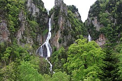 Sounkyo Gorge - watervallen 'Ginga no Taki' en 'Ryusei no Taki'