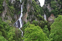 Sounkyo Gorge - watervallen 'Ginga no Taki' en 'Ryusei no Taki'