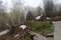 Sounkyo Gorge - er ligt nog sneeuw op de berg