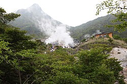 Hakone - Owakudani; stoom komt uit de aarde