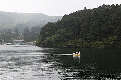Hakone - over het Ashino-ko meer naar Hakone-macchi