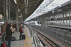 Hiroshima - met de hogesnelheidstrein (shinkansen) van Osaka naar Hiroshima