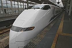 Miyajima - met de Shinkansen, de hogesnelheidstrein, eerst naar Hiroshima