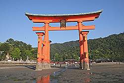 Miyajima - de torii van de Itsukushima tempel