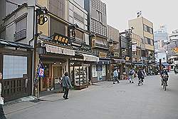 Asakusa - winkelstraat