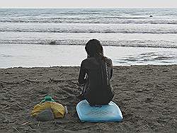 Kamakura - Strand; even bijkomen van het surfen?