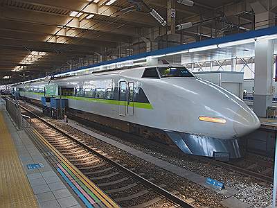 Japan - hogesnelheidstrein Shinkansen; de oudste vorm - de bullettrain