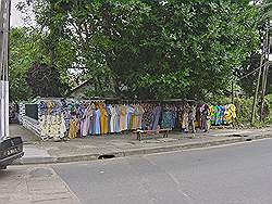 Douala - kledingwinkel op de hoek