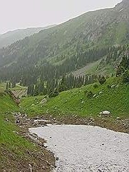 Bergwandeling - nog wat sneeuw (voorjaar)