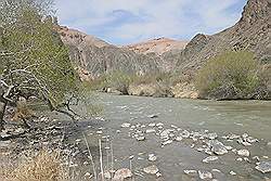 Charyn Canyon - de Charyn rivier