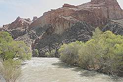 Charyn Canyon - de Charyn rivier