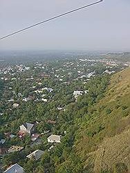 Almaty - Koktobe kabelbaan; mooi uitzicht vanuit de kabelbaan