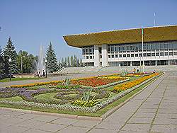 Almaty - grote regeringsgebouwen
