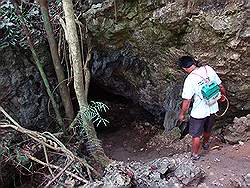 Biak na Bato - grot