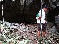 Biak na Bato - grot