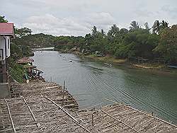 Pagsanjan - Pagsanjan falls lodge, uitzicht over de rivier