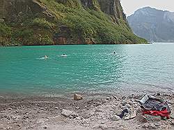 Mount Pinatubo - het kratermeer; even zwemmen