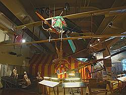 Henry Ford museum - display van 'the Barnstormers' ofwel stuntende piloten