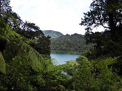 Lake Waikaremoana en Falls