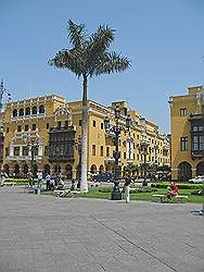 Lima - het oude centrum;'Plaza de Armas'