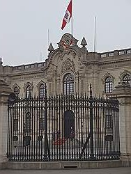 Lima - het oude centrum; het presidentieel paleis - changing of the guards