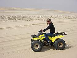 Rit door de woestijn met een quad