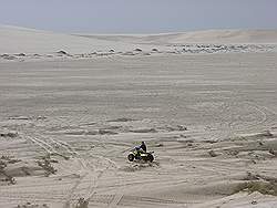 Rit door de woestijn met een quad