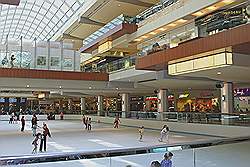 Houston - winkelcentrum 'the galleria'; erg chique, met een ijsbaan in het midden