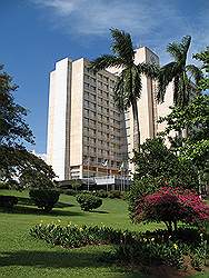 Sheraton hotel Kampala - mooie tuinen rond het hotel