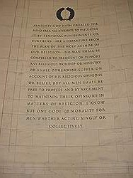 Het Jefferson Memorial - teksten van Jefferson aan de muur