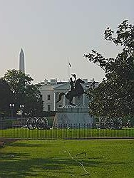 Het Washington monument - te zien vanuit de oval office in het Witte Huis
