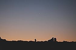 Kagga Kamma - zonsondergang; de planeet Venus staat helder boven de horizon