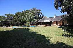 Mziki Safari Park - de lodge